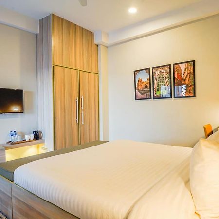 Roomy Crossroads Hotel, Peschawar Exterior foto